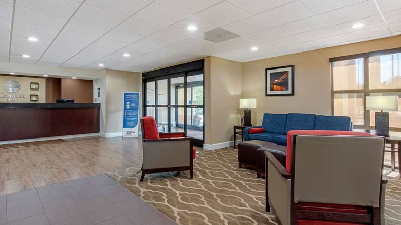 <b>Comfort Inn Horn Lake - Southhavenen Lobby</b>. Images powered by <a href="https://iceportal.shijigroup.com/" title="IcePortal" target="_blank">IcePortal</a>.