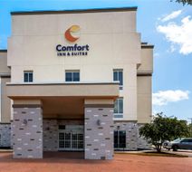 Comfort Inn and Suites Grenada Exterior