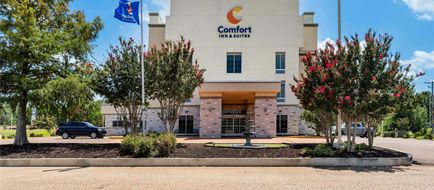 Comfort Inn and Suites Grenada Exterior