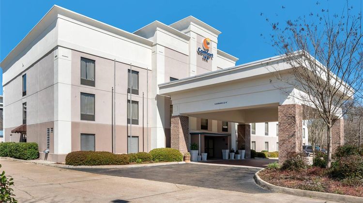 Comfort Inn Pearl Exterior