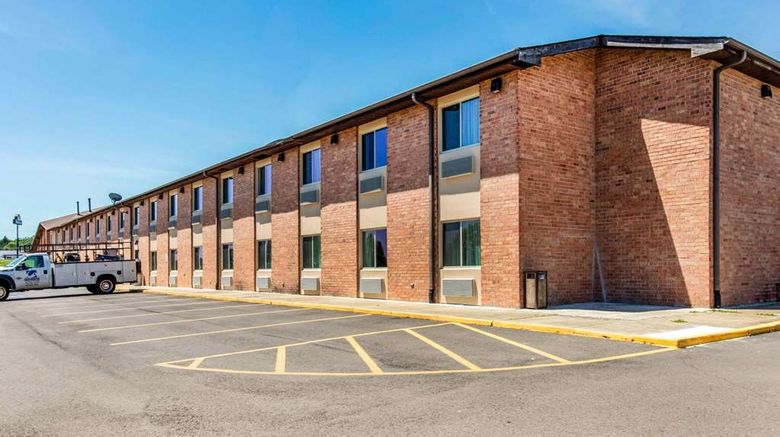 <b>Quality Inn Exterior</b>. Images powered by <a href="https://iceportal.shijigroup.com/" title="IcePortal" target="_blank">IcePortal</a>.