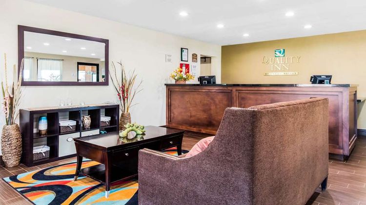 Quality Inn Lobby
