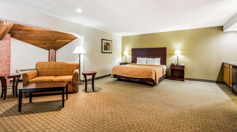 <b>Quality Inn Suite</b>. Images powered by <a href="https://iceportal.shijigroup.com/" title="IcePortal" target="_blank">IcePortal</a>.