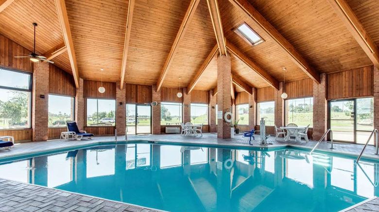 <b>Quality Inn Pool</b>. Images powered by <a href="https://iceportal.shijigroup.com/" title="IcePortal" target="_blank">IcePortal</a>.