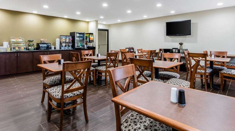 <b>Quality Inn Restaurant</b>. Images powered by <a href="https://iceportal.shijigroup.com/" title="IcePortal" target="_blank">IcePortal</a>.
