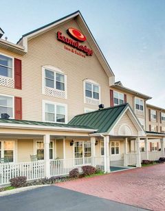 Econo Lodge Inn & Suites