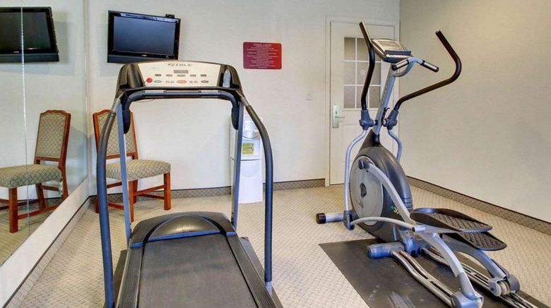 <b>Econo Lodge Inn & Suites Health</b>. Images powered by <a href="https://iceportal.shijigroup.com/" title="IcePortal" target="_blank">IcePortal</a>.