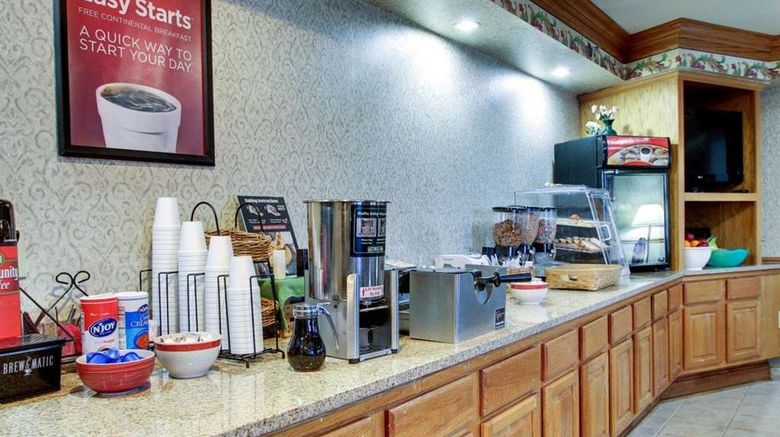 <b>Econo Lodge Inn & Suites Restaurant</b>. Images powered by <a href="https://iceportal.shijigroup.com/" title="IcePortal" target="_blank">IcePortal</a>.