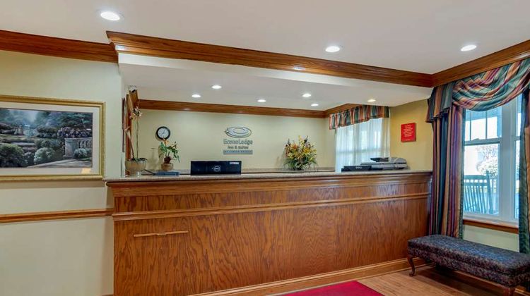 Econo Lodge Inn & Suites Lobby