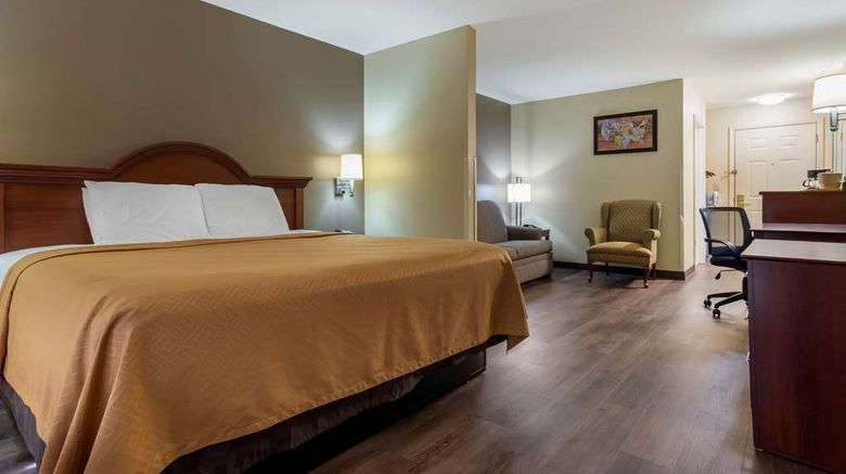 <b>Econo Lodge Inn & Suites Room</b>. Images powered by <a href="https://iceportal.shijigroup.com/" title="IcePortal" target="_blank">IcePortal</a>.