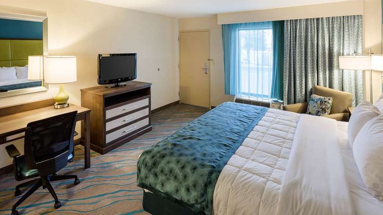 <b>Quality Inn Gulfport Room</b>. Images powered by <a href="https://iceportal.shijigroup.com/" title="IcePortal" target="_blank">IcePortal</a>.