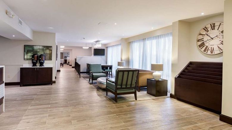 <b>Quality Inn Gulfport Lobby</b>. Images powered by <a href="https://iceportal.shijigroup.com/" title="IcePortal" target="_blank">IcePortal</a>.