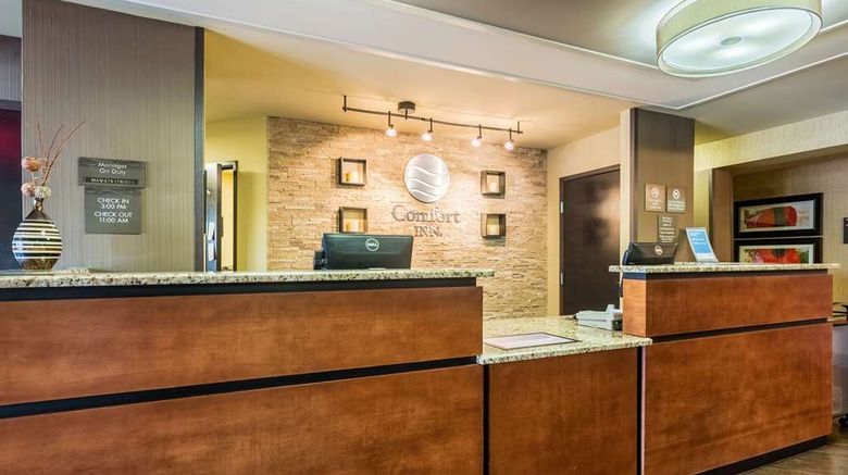 <b>Comfort Inn Tupelo Central Lobby</b>. Images powered by <a href="https://iceportal.shijigroup.com/" title="IcePortal" target="_blank">IcePortal</a>.