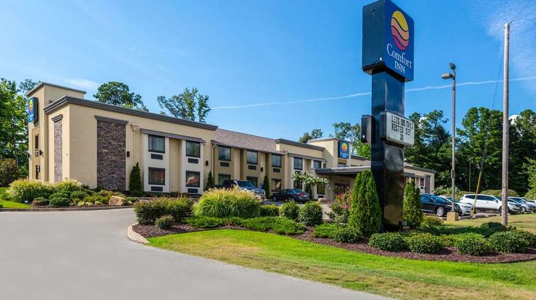 <b>Comfort Inn Tupelo Central Exterior</b>. Images powered by <a href="https://iceportal.shijigroup.com/" title="IcePortal" target="_blank">IcePortal</a>.