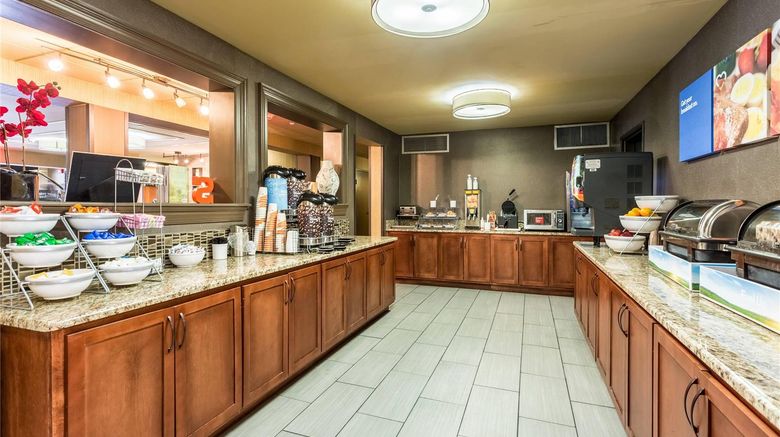 <b>Comfort Inn Tupelo Central Restaurant</b>. Images powered by <a href="https://iceportal.shijigroup.com/" title="IcePortal" target="_blank">IcePortal</a>.