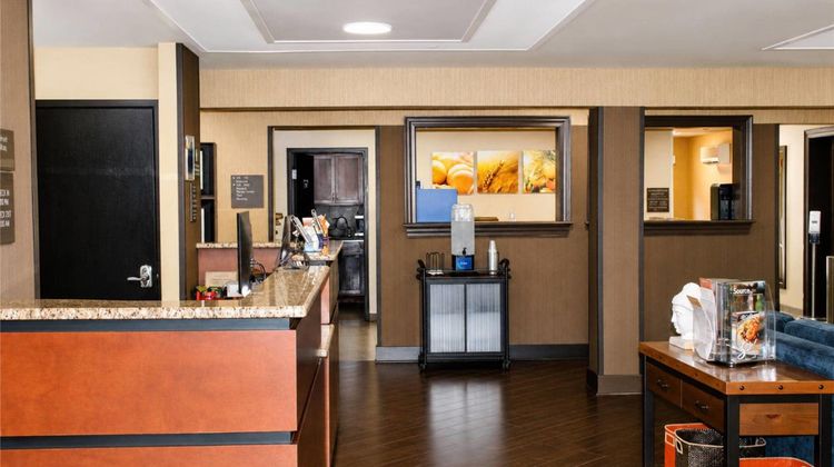 Comfort Inn Tupelo Central Lobby