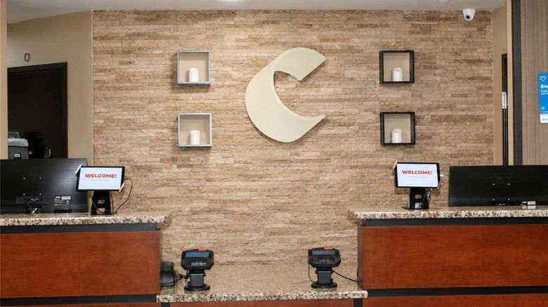 <b>Comfort Inn Tupelo Central Lobby</b>. Images powered by <a href="https://iceportal.shijigroup.com/" title="IcePortal" target="_blank">IcePortal</a>.