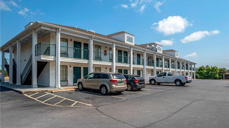 Econo Lodge Tupelo Barnes Crossing Exterior