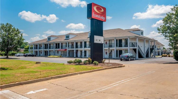 Econo Lodge Tupelo Barnes Crossing Exterior