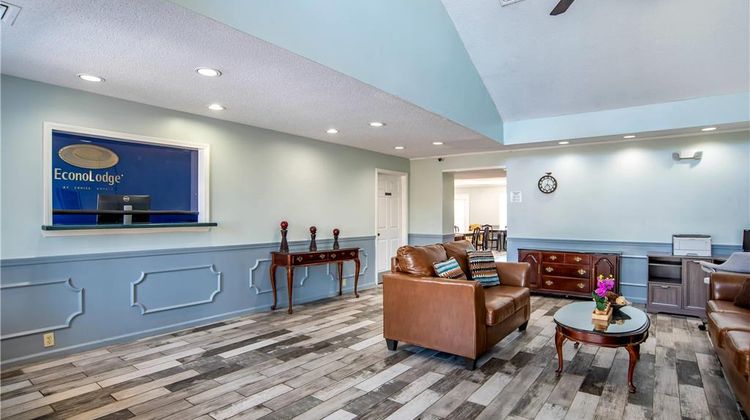 Econo Lodge Tupelo Barnes Crossing Lobby