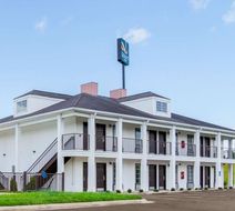 Quality Inn Vicksburg Exterior