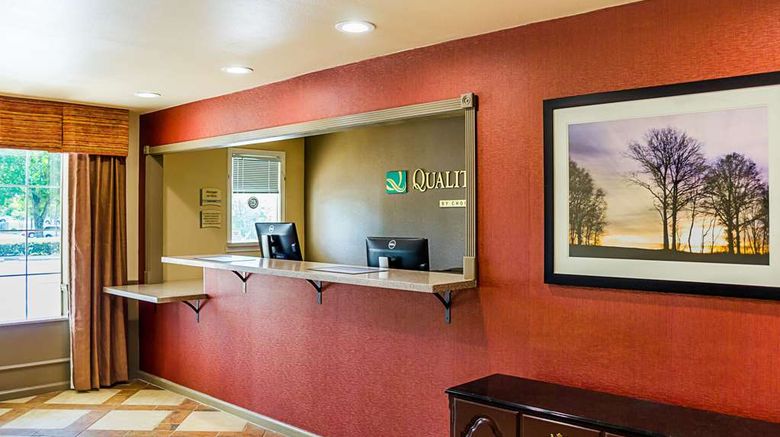<b>Quality Inn Vicksburg Lobby</b>. Images powered by <a href="https://iceportal.shijigroup.com/" title="IcePortal" target="_blank">IcePortal</a>.