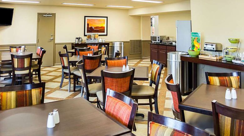<b>Quality Inn Vicksburg Restaurant</b>. Images powered by <a href="https://iceportal.shijigroup.com/" title="IcePortal" target="_blank">IcePortal</a>.