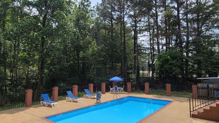 Econo Lodge Kosciusko Pool