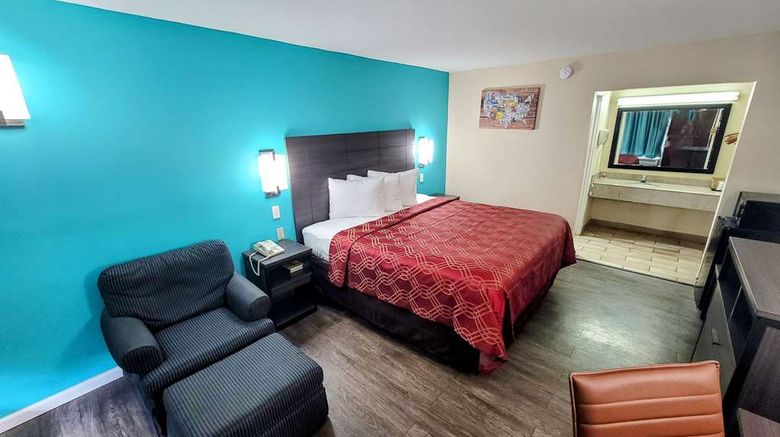 <b>Econo Lodge Kosciusko Room</b>. Images powered by <a href="https://iceportal.shijigroup.com/" title="IcePortal" target="_blank">IcePortal</a>.