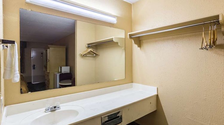 Rodeway Inn Hazlehurst Room