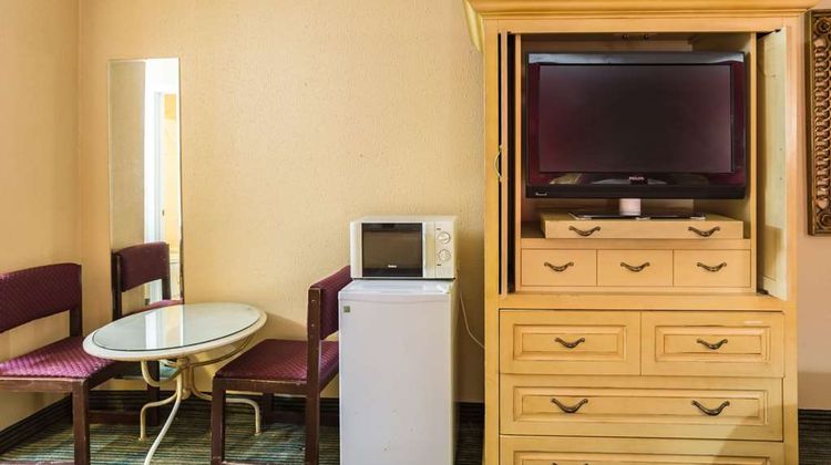 Rodeway Inn Hazlehurst Room