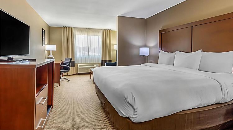 Comfort Inn & Suites McComb Suite
