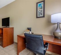 Comfort Inn & Suites McComb Room