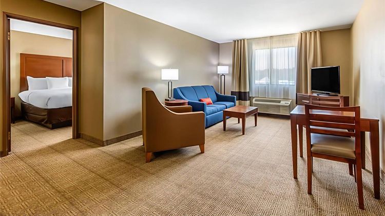 Comfort Inn & Suites McComb Suite