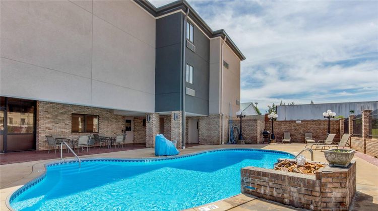 Comfort Inn & Suites McComb Pool