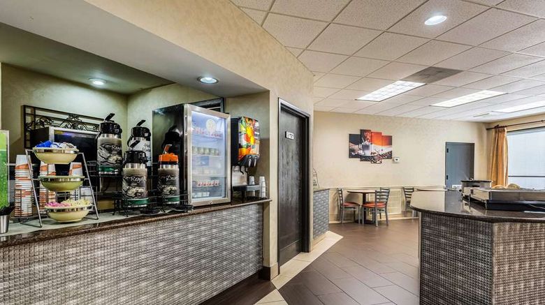 <b>Quality Inn Tupelo Central Restaurant</b>. Images powered by <a href="https://iceportal.shijigroup.com/" title="IcePortal" target="_blank">IcePortal</a>.
