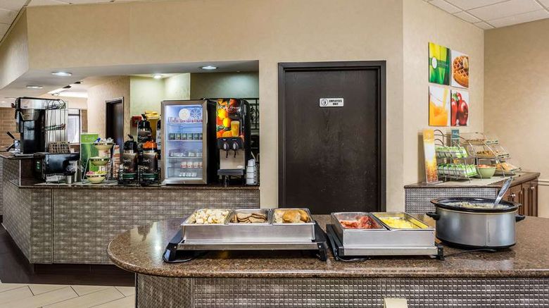 <b>Quality Inn Tupelo Central Restaurant</b>. Images powered by <a href="https://iceportal.shijigroup.com/" title="IcePortal" target="_blank">IcePortal</a>.