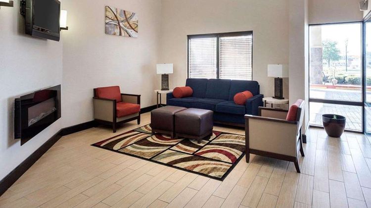 Quality Inn Olive Branch Lobby