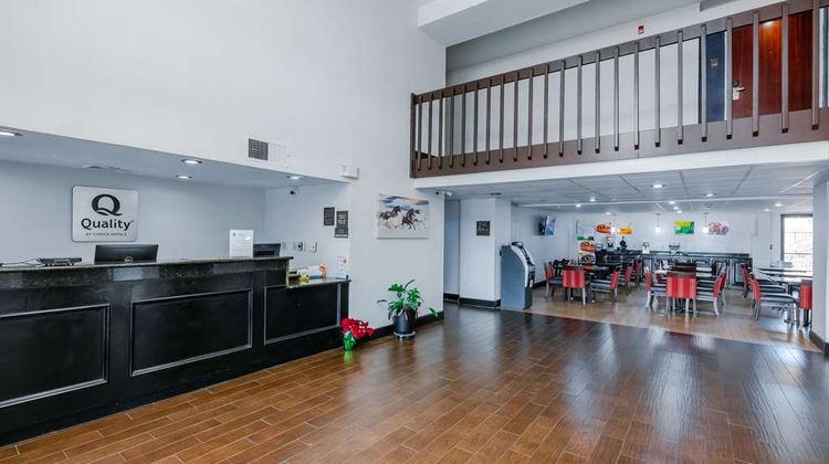 Quality Inn Olive Branch Lobby