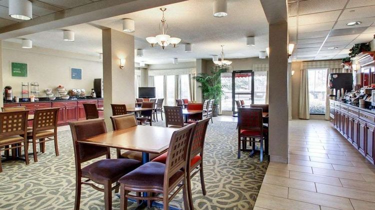 Comfort Inn and Suites Moss Point Restaurant