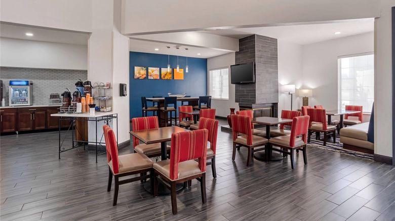 <b>Comfort Suites Hattiesburg near University Restaurant</b>. Images powered by <a href="https://iceportal.shijigroup.com/" title="IcePortal" target="_blank">IcePortal</a>.