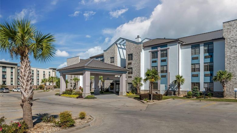<b>Comfort Suites Hattiesburg near University Exterior</b>. Images powered by <a href="https://iceportal.shijigroup.com/" title="IcePortal" target="_blank">IcePortal</a>.