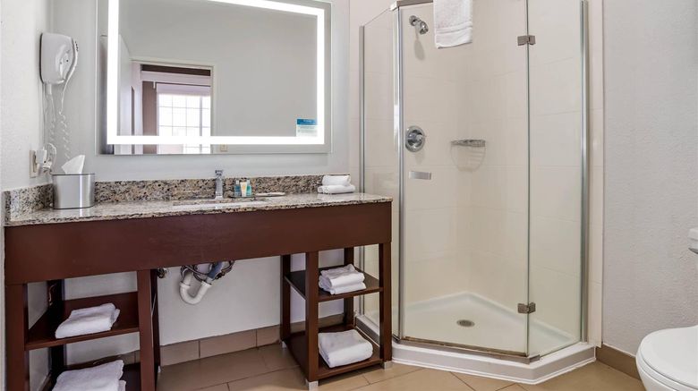 <b>Comfort Suites Hattiesburg near University Room</b>. Images powered by <a href="https://iceportal.shijigroup.com/" title="IcePortal" target="_blank">IcePortal</a>.