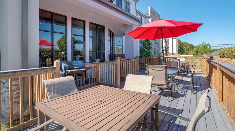 Comfort Suites Hattiesburg near University Pool