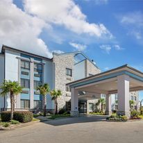 Comfort Suites Hattiesburg near University