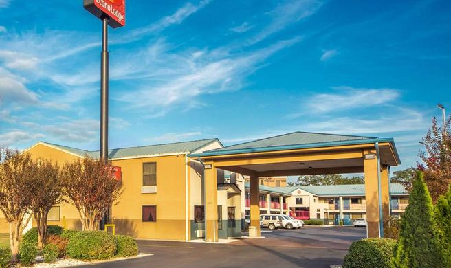 Econo Lodge Exterior