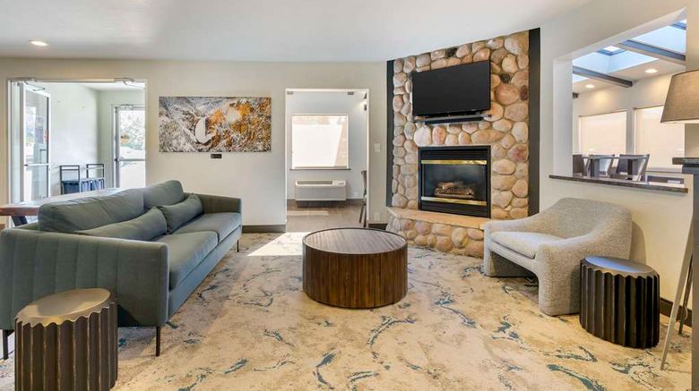 <b>Quality Inn of Red Lodge Lobby</b>. Images powered by <a href="https://iceportal.shijigroup.com/" title="IcePortal" target="_blank">IcePortal</a>.
