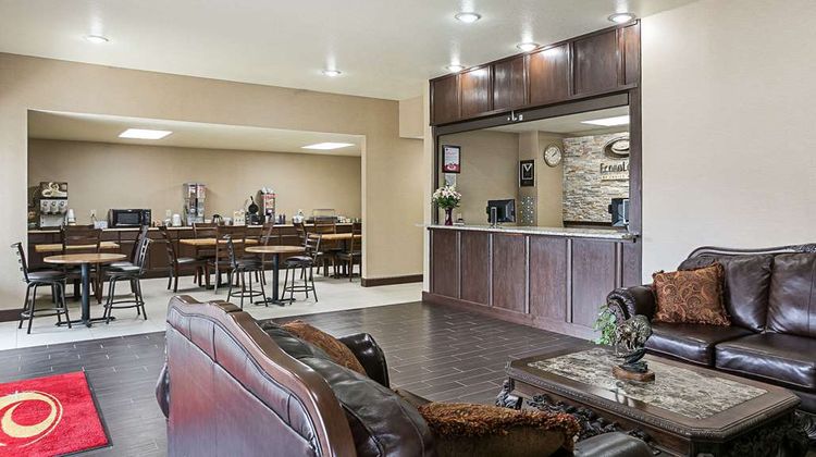Econo Lodge Livingston Gateway Lobby
