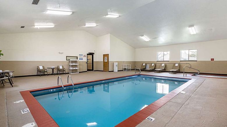 <b>Econo Lodge Livingston Gateway Pool</b>. Images powered by <a href="https://iceportal.shijigroup.com/" title="IcePortal" target="_blank">IcePortal</a>.