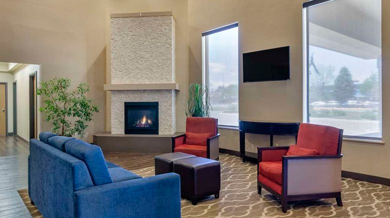 <b>Comfort Inn Lobby</b>. Images powered by <a href="https://iceportal.shijigroup.com/" title="IcePortal" target="_blank">IcePortal</a>.
